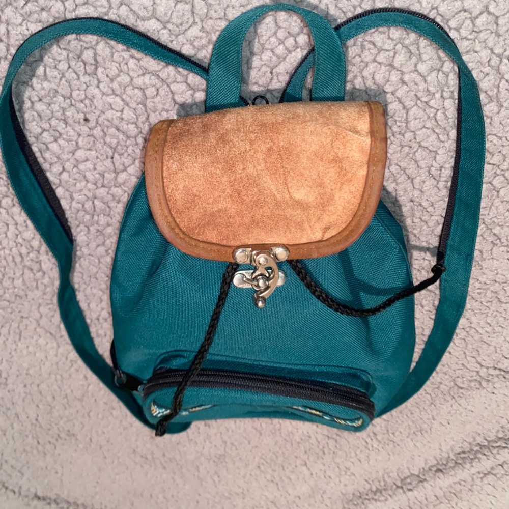 Small Backpack - Picture 2 of 7